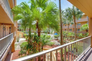 Apartment (2 Bedrooms) | Interior - Largo Condo < 3 Mi to Indian Rocks Beach! (Largo)