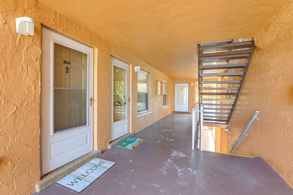 Apartment (2 Bedrooms) | Interior - Largo Condo < 3 Mi to Indian Rocks Beach! (Largo)