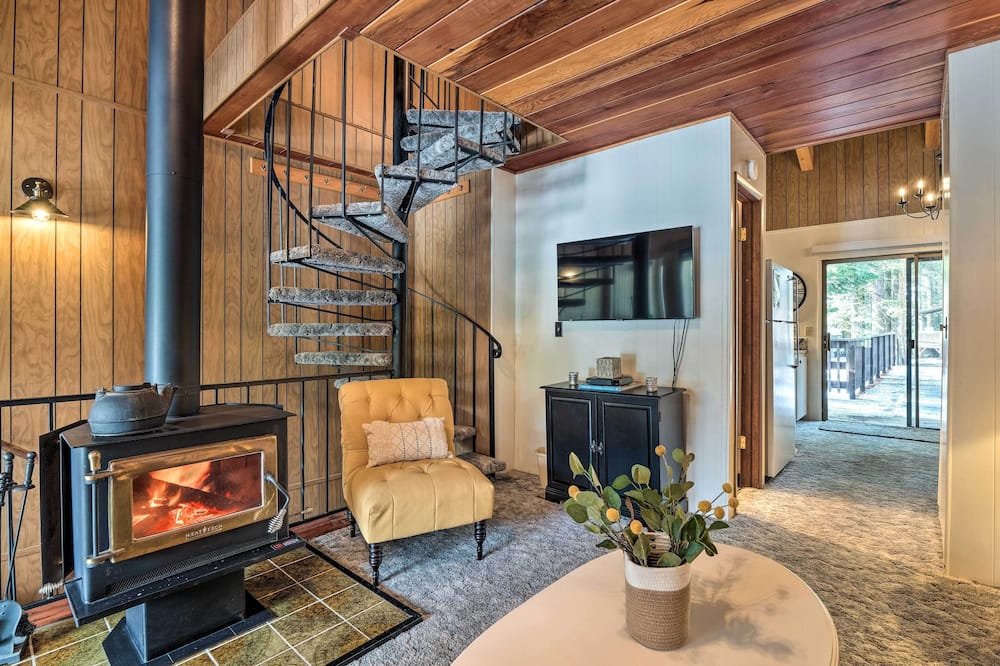 Pinecrest Retreat With Fireplace! - Sonora Pass, CA