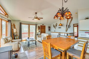 Interior - Fairplay Cabin w/ Mtn View ~ 4 Mi to Platte River! (Fairplay)