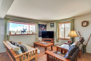 House (3 Bedrooms) | Interior - Fairplay Cabin w/ Mtn View ~ 4 Mi to Platte River! (Fairplay)