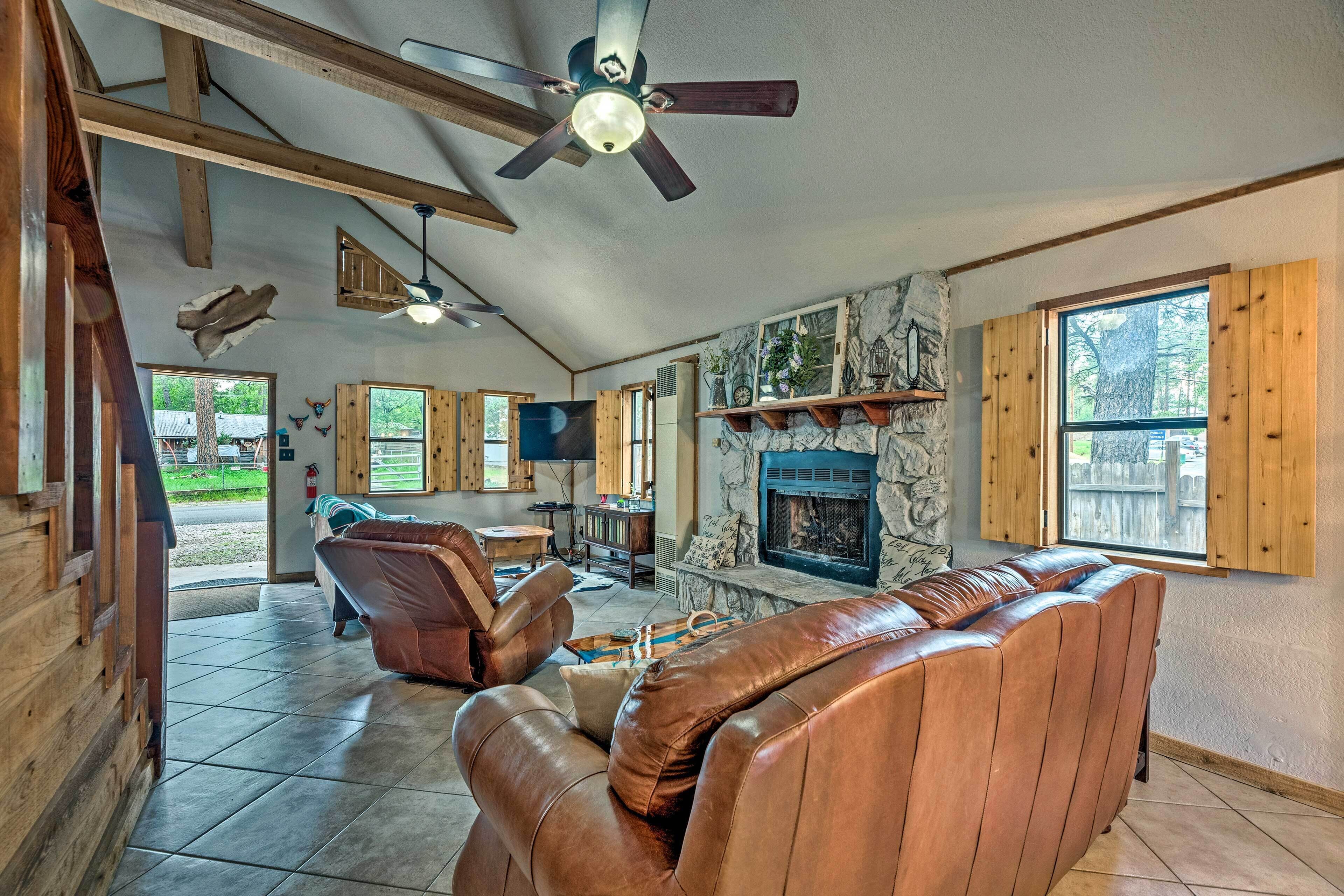 House (3 Bedrooms) | Interior