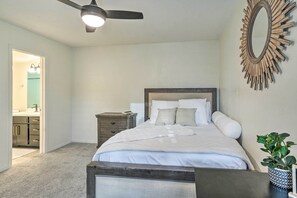 Apartment (3 Bedrooms) | Interior - 'La Casa Linda' - Litchfield Park Townhome! (Litchfield Park)
