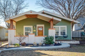 House (2 Bedrooms) | Interior - Chic Lawton Home, 5 Mins to Fort Sill! (Lawton)