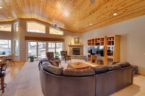 House (3 Bedrooms) | Interior
