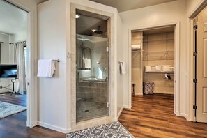 House (6 Bedrooms) | Interior - Spacious Flagstaff Home With Fire Pit & Game Room! (Flagstaff)