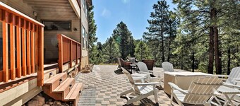 Spacious Flagstaff Home With Fire Pit & Game Room!