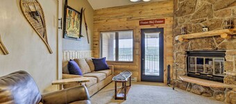 Granby Condo w/ Pool Access, Near Hiking & Skiing!