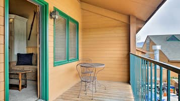 Apartment (0 Bedroom) | Interior