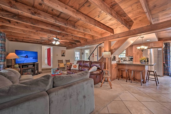 House (3 Bedrooms) | Interior