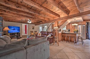 House (3 Bedrooms) | Interior