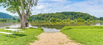 Rogersville Barn Apartment on 27 Acres w/ Pond!