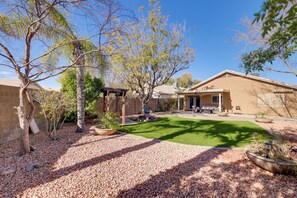 House (3 Bedrooms) | Interior - Golf & Hike: Family Home w/ Patio in Glendale (Glendale)