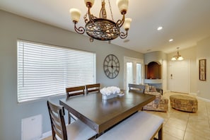 House (3 Bedrooms) | Interior - Golf & Hike: Family Home w/ Patio in Glendale (Glendale)