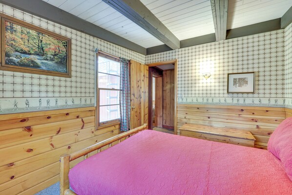 House (4 Bedrooms) | Interior - Peaceful Traverse City Cabin ~ 16 Mi to Dtwn! (Traverse City)