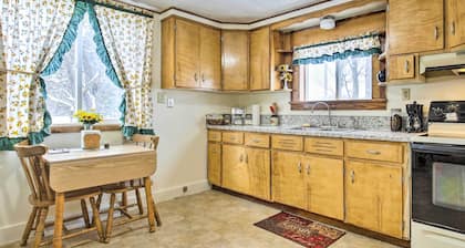 Cozy Chassell House - 10 Mi to Portage Lake!