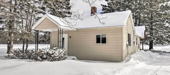 Cozy Chassell House - 10 Mi to Portage Lake!