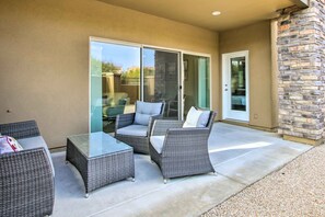 Apartment (2 Bedrooms) | Interior - Cozy Cave Creek Townhome w/ Hot Tub Access! (Cave Creek)