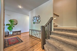 House (5 Bedrooms) | Interior - Spacious Lake Stevens Home w/ Fire Pit, Patio (Lake Stevens)