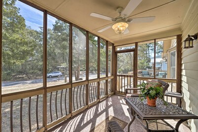 Oak Island Getaway w/ Yard - Walk to Beach!