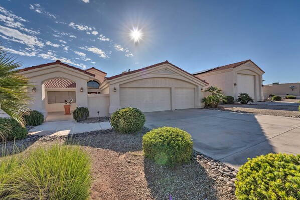 Interior - Pool & Game Room: Pet-friendly Lake Havasu Gem (Lake Havasu City)