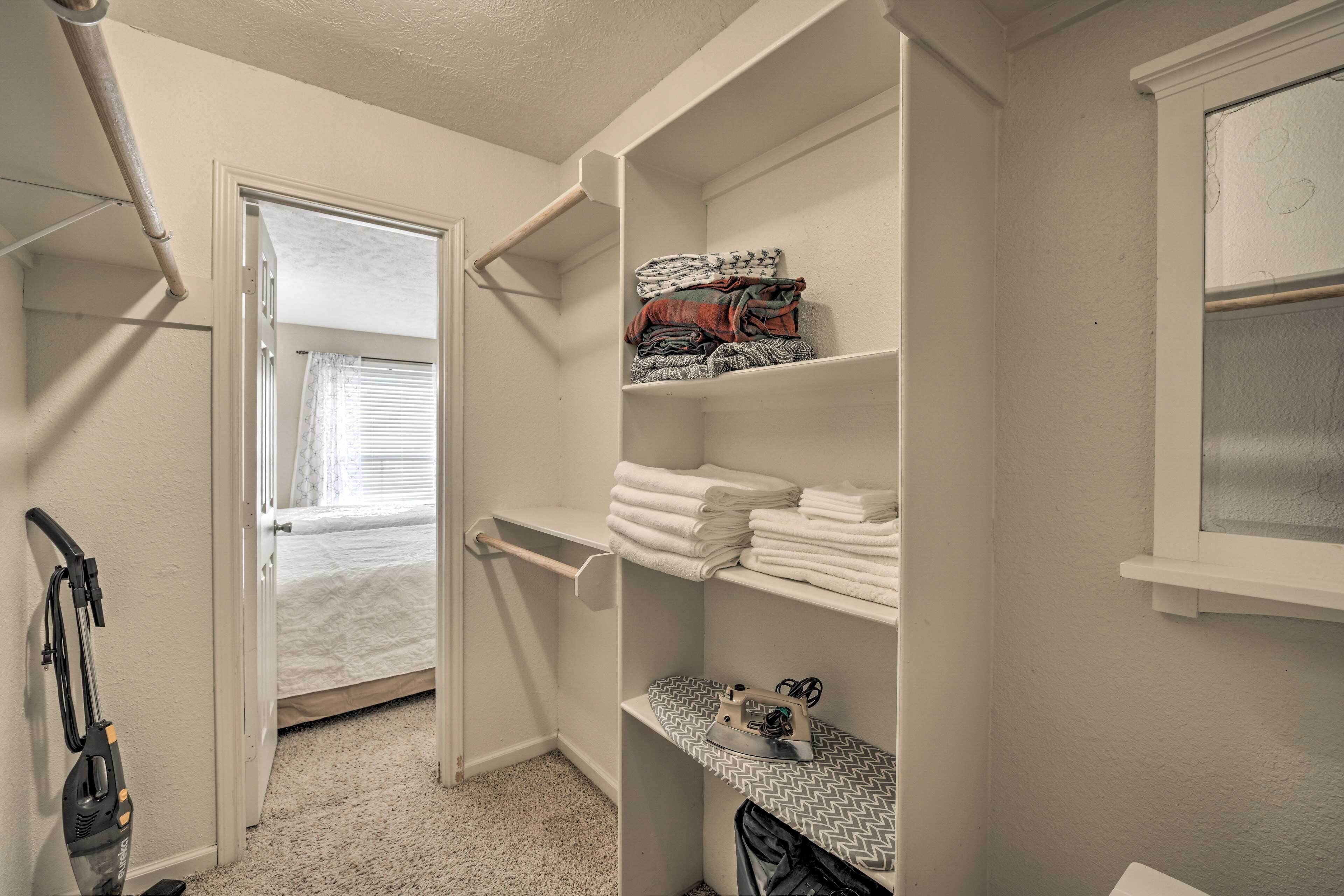 Apartment (1 Bedroom) | Interior