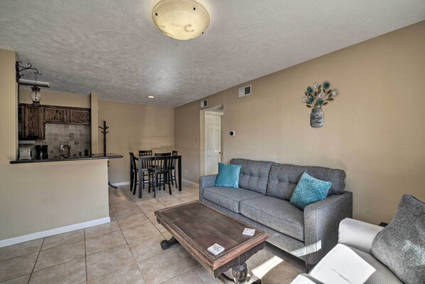 Apartment (1 Bedroom) | Interior - Game Day Retreat: Pool Access, 2 Mi to Texas A & M (College Station)