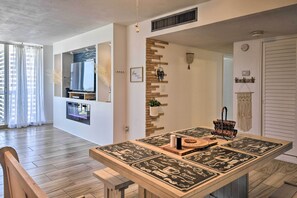 Dining - Daytona Beach Gem: Ocean Views & Heated Pool! (Daytona Beach)
