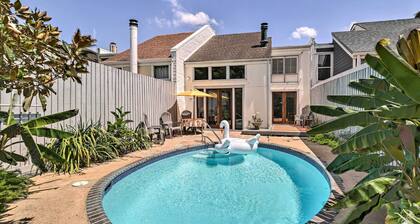 Private Pool: Charming Townhome 5 Mi to Nrg!