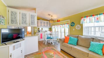 House (2 Bedrooms) | Front of property