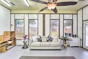Interior - Big Barrels Ranch' on 50 Acres: Countryside Views (Pilot Point)