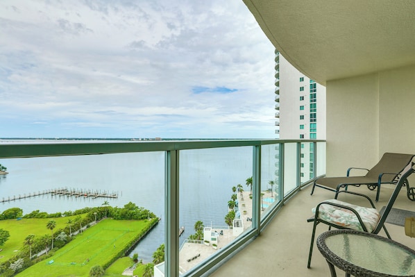 Apartment (2 Bedrooms) | Front of property