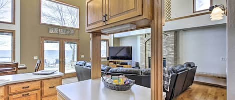 House (4 Bedrooms) | Interior