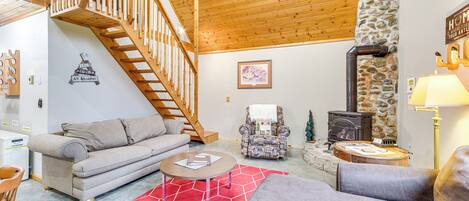 House (3 Bedrooms) | Front of property