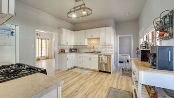 Cottage (4 Bedrooms) | Interior