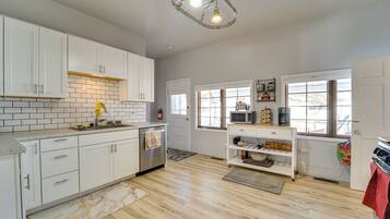 Cottage (4 Bedrooms) | Interior