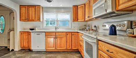 House (2 Bedrooms) | Interior