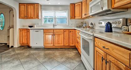 Ottawa Lake Home w/ BBQ & Patio, 15 Mi to Toledo