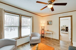 House (3 Bedrooms) | Interior