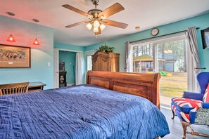 3 bedrooms, iron/ironing board, free cribs/infant beds - Bright Reedville Abode w/ Dock on Whays Creek! (Reedville)
