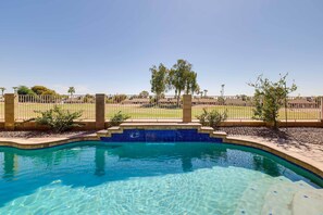 House (5 Bedrooms) | Interior - Golf Course Views: Stunning Oasis in Phoenix! (Phoenix)