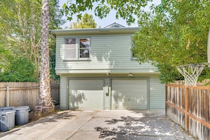 Interior - Central South Pasadena Apt, 3 Mi to Rose Bowl (South Pasadena)