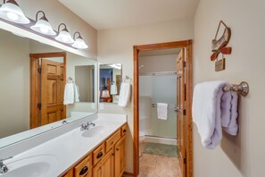 Ferienhaus (2 Bedrooms) | Badezimmer | Badewanne