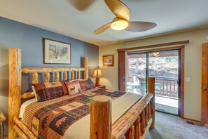 2 bedrooms, free cots/infant beds, bed sheets - Relaxing Cabin w/ 2 Decks Near Fool Hollow Lake! (Show Low)