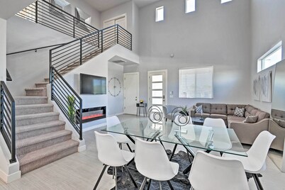 7 Mi to Dtwn Phoenix: Home w/ Patio & Yard