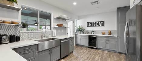 Ferienhaus (3 Bedrooms) | Eigene Küche | Mikrowelle, Ofen, Herdplatte, Geschirrspüler