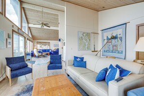 House (3 Bedrooms) | Interior - Beachfront Whidbey Island Home + Apartment! (Langley)