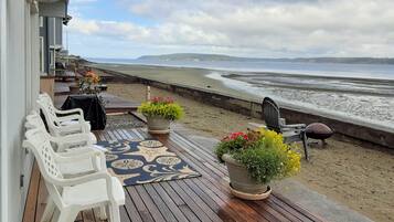 House (3 Bedrooms) | Front of property