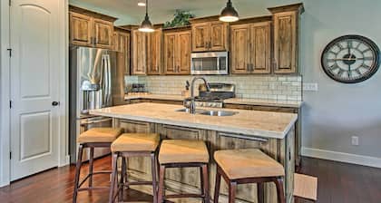 Edgewater Townhome ~ 7 Mi to Snowbasin Resort