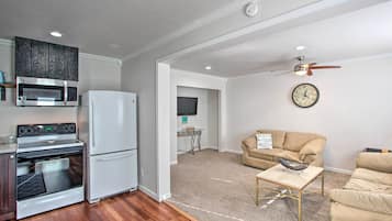 House (2 Bedrooms) | Interior